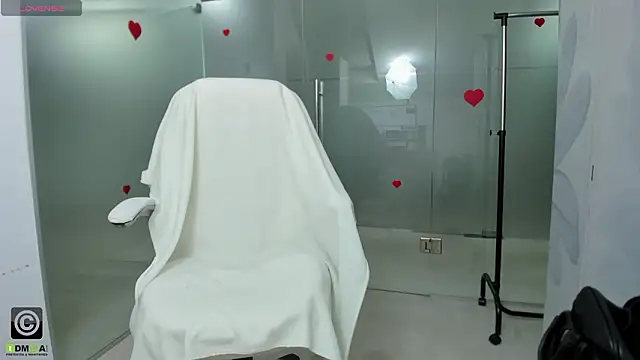 Snapshot of missdominna chatting on 02-04-26, 03:56 missdominna online show from 02-04-26, 03:56