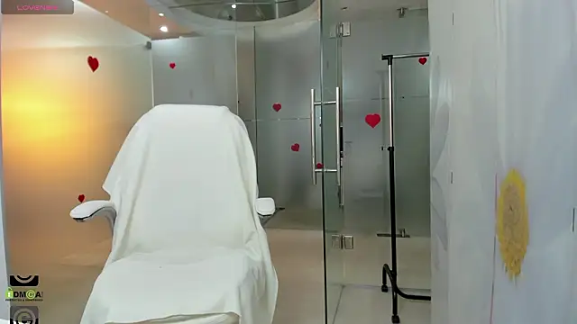 Snapshot of missdominna chatting on 02-09-26, 04:05 missdominna online show from 02-09-26, 04:05