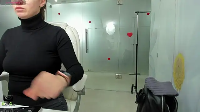 Snapshot of missdominna chatting on 02-14-26, 03:47 missdominna online show from 02-14-26, 03:47