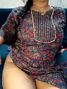 Snapshot of SSiya- chatting on 04-19-26, 06:10 SSiya- online show from 04-19-26, 06:10