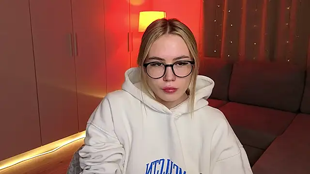 Aurelia Voss online show from 02-19-26, 05:58