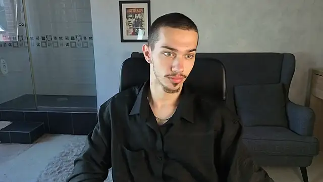 Snapshot of KaydenDrew chatting on 06-13-26, 04:32 KaydenDrew online show from 06-13-26, 04:32