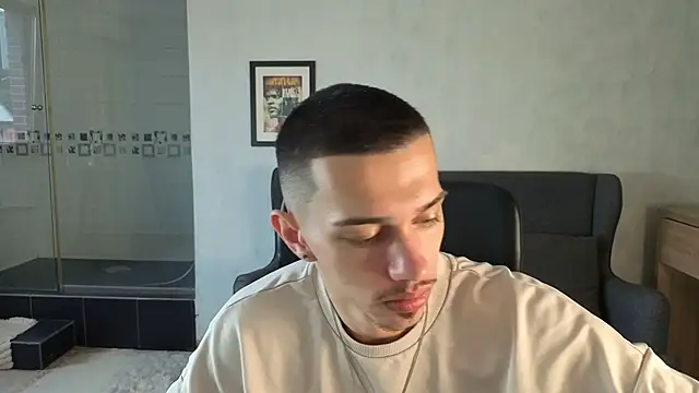 Snapshot of KaydenDrew chatting on 06-18-26, 04:24 KaydenDrew online show from 06-18-26, 04:24
