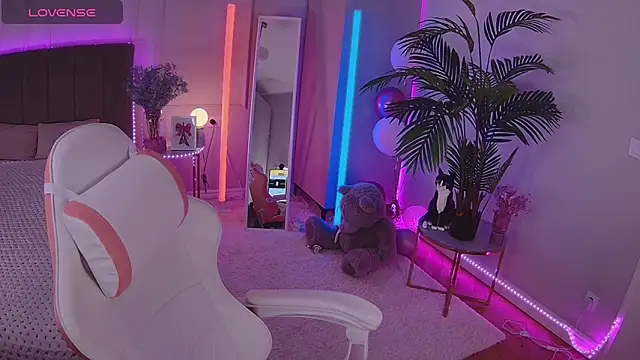 Dayana Foxy online show from 12-19-25, 07:59