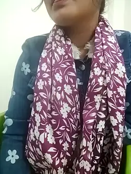 Snapshot of Meenu_rani7 chatting on 12-18-25, 06:19 Meenu rani7 online show from 12-18-25, 06:19