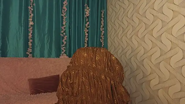 Snapshot of EvaTemptt chatting on 02-03-26, 03:28 EvaTemptt online show from 02-03-26, 03:28