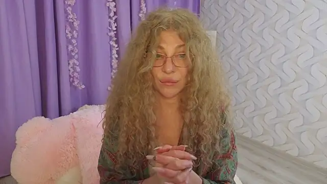 Snapshot of EvaTemptt chatting on 03-01-26, 04:42 EvaTemptt online show from 03-01-26, 04:42