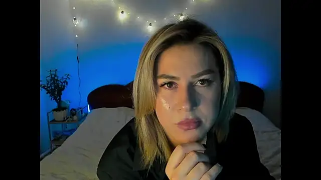 Roxi Joy online show from 01-18-26, 05:28