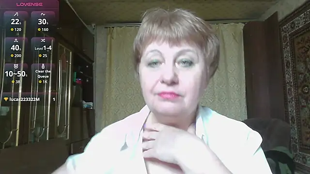 Casey peach online show from 04-08-26, 06:19