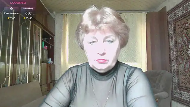 Snapshot of Casey_peach chatting on 07-10-26, 06:17 Casey peach online show from 07-10-26, 06:17