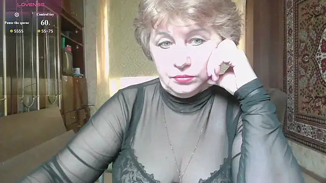 Snapshot of Casey_peach chatting on 07-14-26, 07:02 Casey peach online show from 07-14-26, 07:02