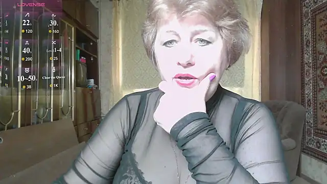 Snapshot of Casey_peach chatting on 07-15-26, 05:56 Casey peach online show from 07-15-26, 05:56