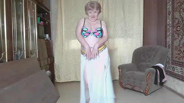 Snapshot of Casey_peach chatting on 08-01-26, 03:44 Casey peach online show from 08-01-26, 03:44