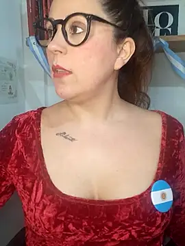 Snapshot of SofiEsteves chatting on 06-24-26, 02:38 SofiEsteves online show from 06-24-26, 02:38