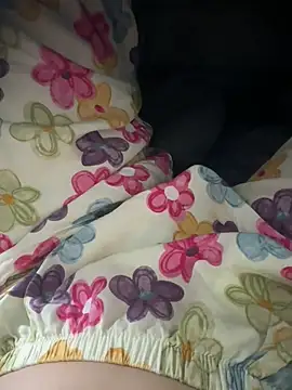 Snapshot of bi_biii chatting on 03-25-26, 03:07 bi biii online show from 03-25-26, 03:07