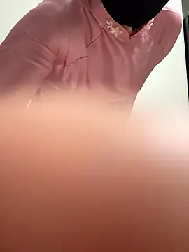 Snapshot of bi_biii chatting on 04-06-26, 05:52 bi biii online show from 04-06-26, 05:52