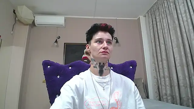 Snapshot of KennyXSX chatting on 07-15-26, 01:27 KennyXSX online show from 07-15-26, 01:27