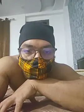 Snapshot of NunnuLelo chatting on 06-15-26, 10:45 NunnuLelo online show from 06-15-26, 10:45