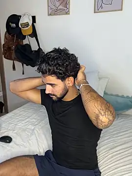 Snapshot of Thelovers666 chatting on 12-17-25, 03:18 Thelovers666 online show from 12-17-25, 03:18