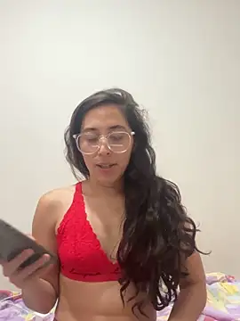 Snapshot of LatinDoll8 chatting on 05-21-26, 10:28 LatinDoll8 online show from 05-21-26, 10:28