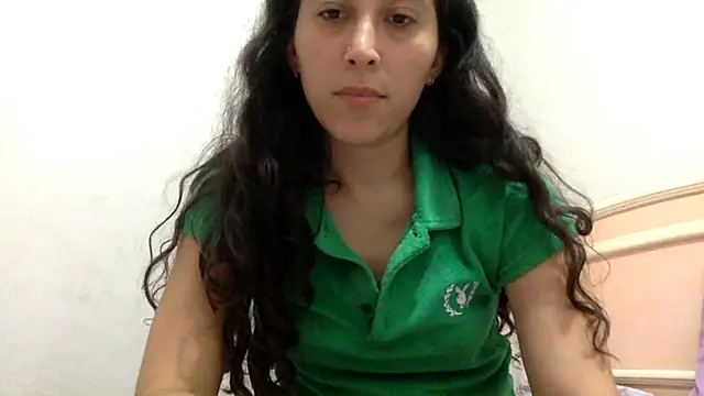 Snapshot of LatinDoll8 chatting on 06-12-26, 12:20 LatinDoll8 online show from 06-12-26, 12:20