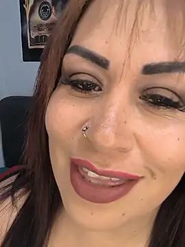 Snapshot of Natymendoza998 chatting on 06-24-26, 11:48 Natymendoza998 online show from 06-24-26, 11:48