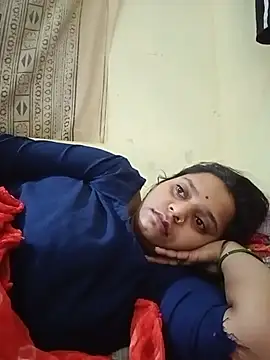 Snapshot of Khusbu77A chatting on 07-24-26, 01:03 Khusbu77A online show from 07-24-26, 01:03