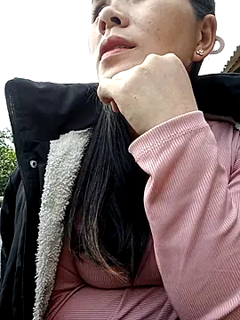 Uzi-na online show from 12-18-25, 09:15