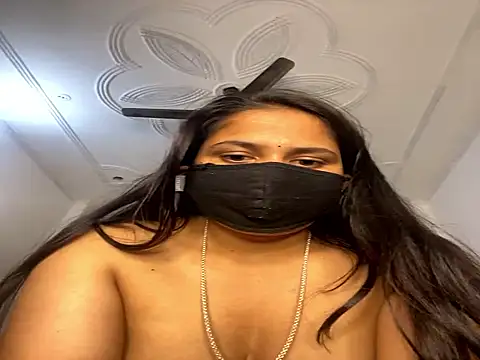 missmisha01 online show from 12-17-25, 02:12