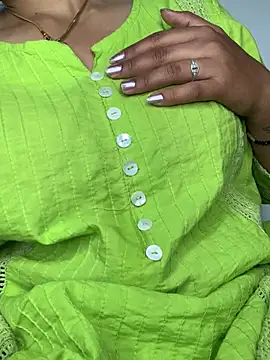 missmisha01 online show from 01-11-26, 06:51