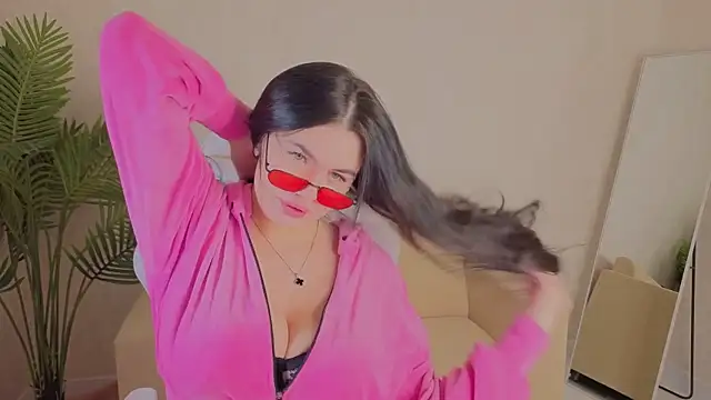 Mia Evelyn online show from 01-11-26, 12:48