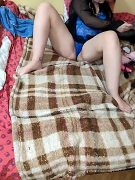 mounette220 online show from 12-19-25, 10:17