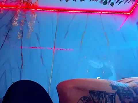 Boy tatto77 online show from 04-14-26, 01:11