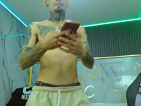 Boy tatto77 online show from 05-17-26, 01:25