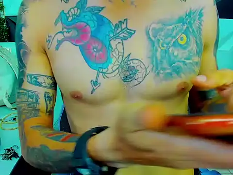 Boy tatto77 online show from 06-12-26, 12:37