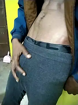 Snapshot of Jordyalnino92 chatting on 12-18-25, 02:34 Jordyalnino92 online show from 12-18-25, 02:34