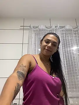 Snapshot of Nini_ chatting on 12-17-25, 11:33 Nini online show from 12-17-25, 11:33