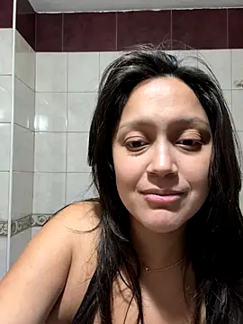 pilarlucky online show from 12-19-25, 02:18