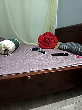 Sweet-Berryy online show from 05-12-26, 02:41