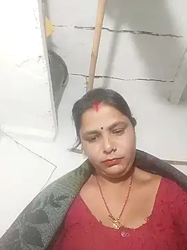 Snapshot of Kuswah_pooja chatting on 12-18-25, 06:14 Kuswah pooja online show from 12-18-25, 06:14