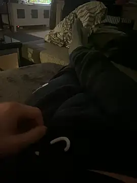 LienalWarplane online show from 02-24-26, 05:33