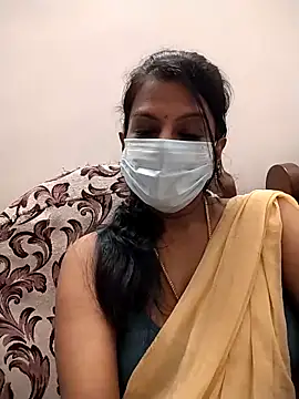 smallrainbow35 online show from 12-18-25, 05:52