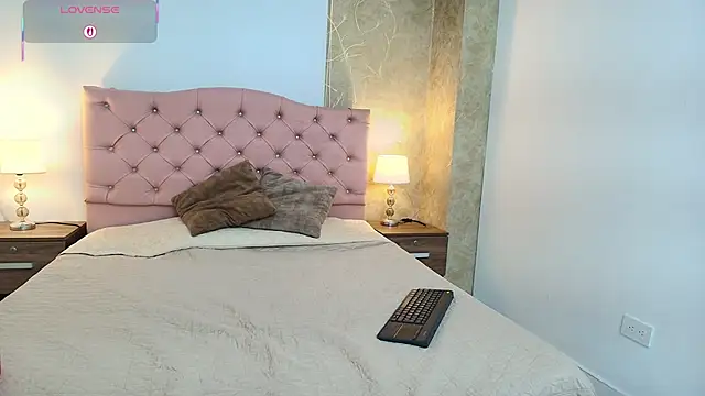 Snapshot of zoe_bermudez chatting on 02-07-26, 03:32 zoe bermudez online show from 02-07-26, 03:32