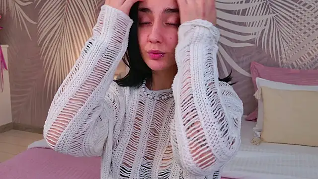 LilyMyerss online show from 01-15-26, 04:22