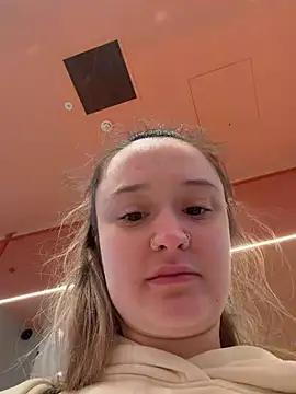 LilyLuck  online show from 02-04-26, 01:28