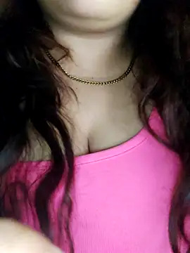 Snapshot of Lobna-66 chatting on 06-11-26, 11:47 Lobna-66 online show from 06-11-26, 11:47