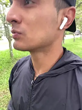 Snapshot of Maicol_xxxx chatting on 02-24-26, 01:09 Maicol xxxx online show from 02-24-26, 01:09