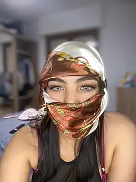 Snapshot of cristalblush chatting on 02-22-26, 06:17 cristalblush online show from 02-22-26, 06:17