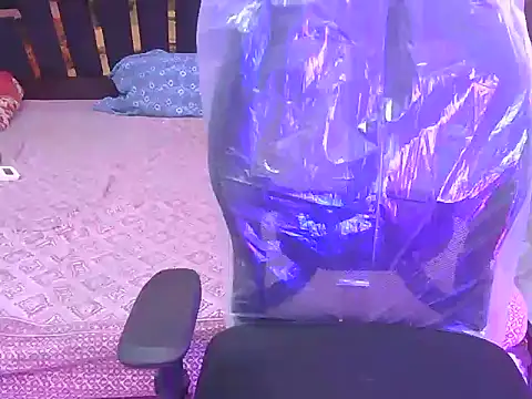 bold-smirthii online show from 04-18-26, 03:54