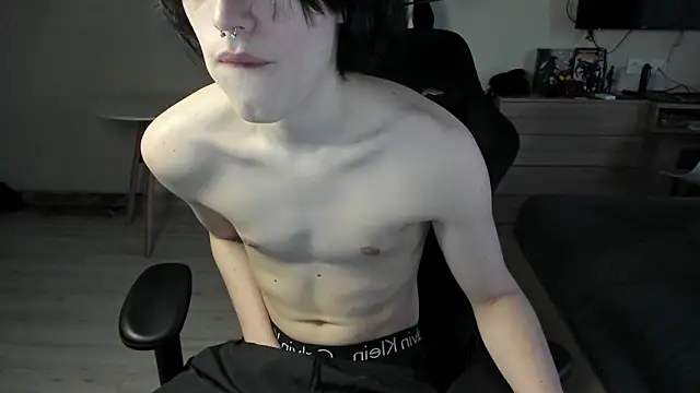 Snapshot of JohnGaliano chatting on 04-01-26, 04:48 JohnGaliano online show from 04-01-26, 04:48